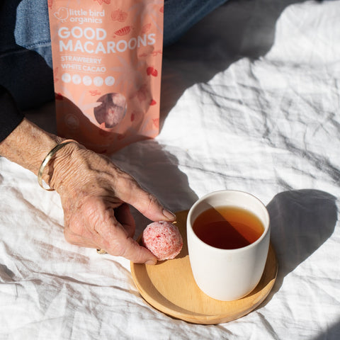 Macaroons | Strawberry & White Cacao